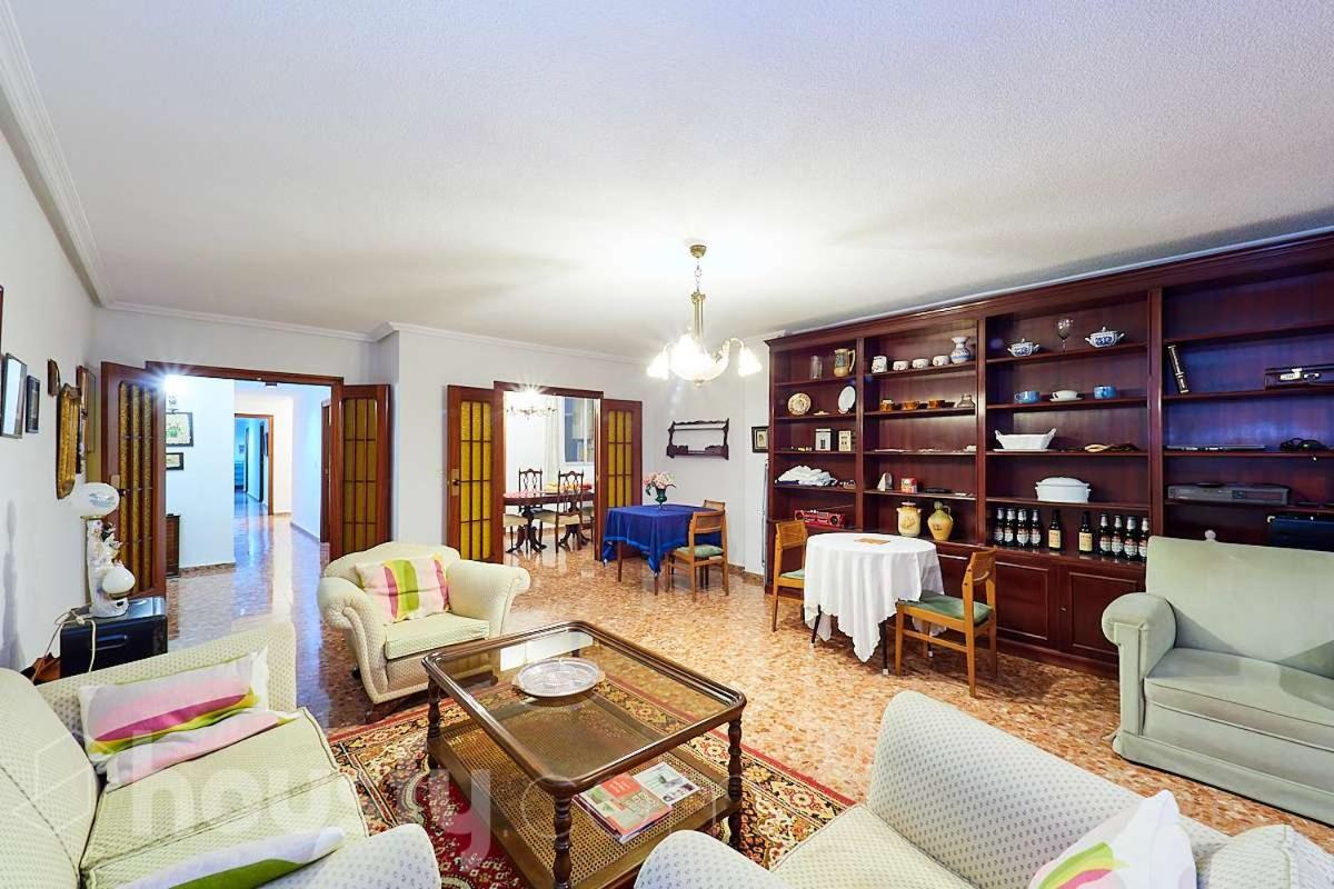 Lovely Bedroom In A Shared Apartment In The Center Of Alicante Ngoại thất bức ảnh