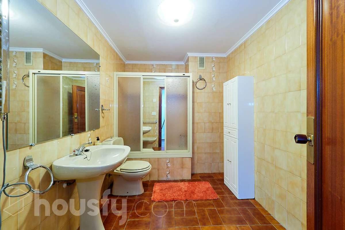 Lovely Bedroom In A Shared Apartment In The Center Of Alicante Ngoại thất bức ảnh